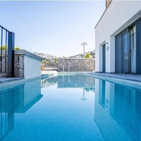 Vernus Private Villas Vila